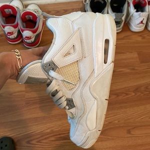 Jordan 4